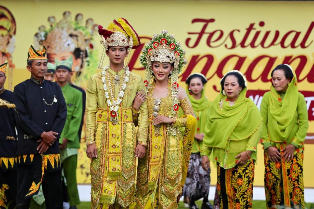 Festival Pengantin Di Banyuwangi Tampilkan Kekayaan Tata Rias Tradisional