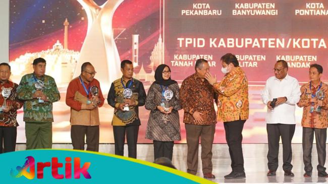 Bupati Ipuk Fiestiandani Kembali Terima Penghargaan TPID Terbaik Jawa-Bali