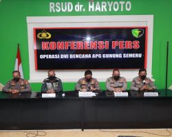 Tim DVI Mabes Polri Kembali Identifikasi 7 Jenazah Korban Semeru