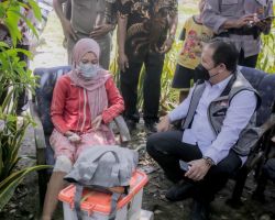 Bipati Jember Kunjungi Korban Gempa di Dusun Watu Ulo, Sumberejo