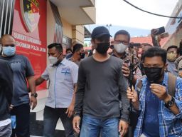 Polda Jatim Amankan Pelaku Penendang Sajen