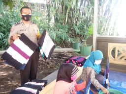 Demi Bangkitkan Ekonomi Masyarakat, Aipda Eky Soekarno Hadir Bersama Warga