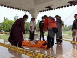 Diduga Sakit Jantung, Pemulung Tewas di Alun-alun Kota Ponorogo