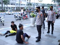 Cegah Meroketnya Omicron, Kapolres Jember Pimpin Langsung Pamor Keris