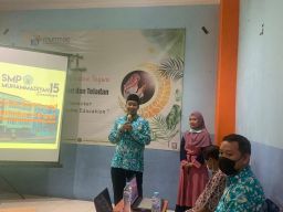 Tingkatkan Kualitas, SD Muhammadiyah 10 Surabaya Gelar Motivasi dan Parenting