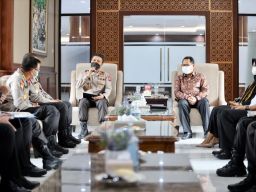 Kapolda Jatim Audensi Bersama Wakil BPK RI di Mapolda Jatim