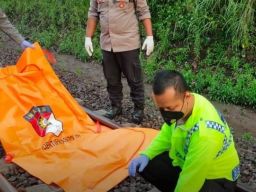 Tersambar Kereta Api di Blitar, Tubuh Korban Ditemukan Tewas Tercecer