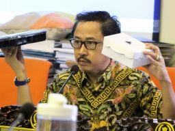 Baktiono Pimpin Rapat Pansus LKPJ Wali Kota Surabaya: E-Peken Harus Dimulai