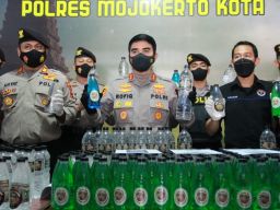 Polres Mojokerto Amankan 430 Miras Ilegal Menjelang Romadhon
