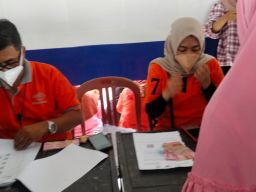 KPM Tak Cair, Warga Kecewa dengan Layanan Kantor Pos Tambelangan