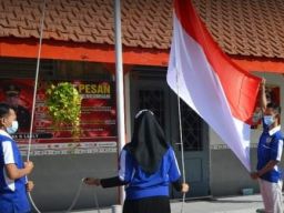 Tanam Nasionalisme LP Kelas IIB Tuban Ajak Warga Binaan Upacara Bendera