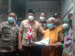 Program Bedah Rumah RT 26 RW 6 Kedung Rejo Waru Kabupaten Sidoarjo