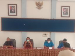 Ketua RW 01-14 Sidotopo Wetan Mendatangi Kantor Kecamatan Kenjeran