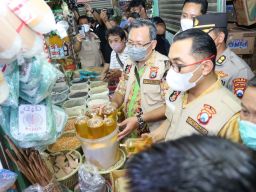 Satgas Pangan Polda Jatim Pantau Ketersediaan Minyak Goreng di Wonokromo