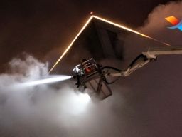 Lantai 10 Tunjungan Plaza 5 Surabaya Terbakar, Puluhan Mobil Damkar Dikerahkan