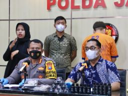 Produksi Kosmetik Murah, Warga Tuban Untung Ratusan Juta Perbulan