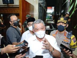 Aksi Mahasiswa, Kapolrestabes Surabaya bersama Ketua DPRD Jatim Temui Mahasiswa