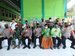 PJU Polda Jatim, Cek Vaksinasi di PCNU Gresik