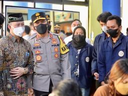 Kolaborasi Polda Jatim dengan BEM, Gelar Vaksinasi Booster Untuk Mahasiswa