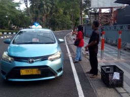 LaNyalla Academia Bagi Seribu Takjil di Tiga Titik, Hari Pertama Puasa