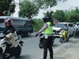 Antisipasi Kepadatan Pengunjung Wisata Alam, Polres Bangkalan Terjunkan Tim Urai