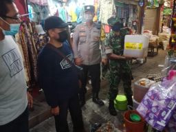 Pastikan Stabilitas Harga Minyak Goreng Curah di Pasaran Babinsa Turun Kelapangan