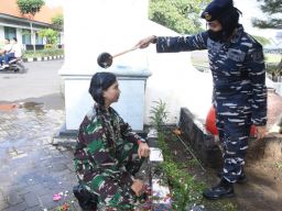 Siswa Dikspespa TNI AL 2022 Ikuti Tradisi Orientasi