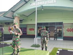Upacara setiap tanggal 17, Dandim Surabaya Utara Bacakan Amanat Kasad