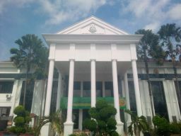 Warga Desak Kejaksaan Tetapkan Tersangka Kasus Bansos Desa Gunung Rancak Sampang