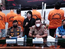 Buru Kasus Investasi Bodong, Polisi Geledah Kantor DNA Pro Buleleng dan Denpasar