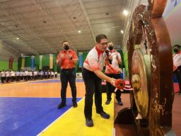 Polda Jatim Gelar Open Olahraga Bola Volley dan Bulutangkis