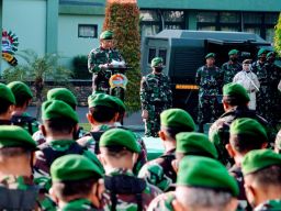 Danrem 084 Bhaskara Jaya Bacakan Amanat KASAD Pada Upacara Bendera