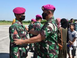 Brevet Para Resmi Tersemat di Dada Siswa Diktaifib