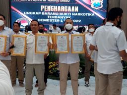 Ungkap Kasus dan Barang Bukti Narkotika Terbanyak, Polres Malang Terima Penghargaan