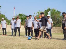 Wabup Ipat buka Turnamen Sepak Bola Mini Awen Cup I