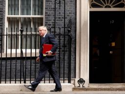 Mosi Tak Percaya Kabinet, Dorong PM Inggris, Johnson untuk Memundurkan Diri