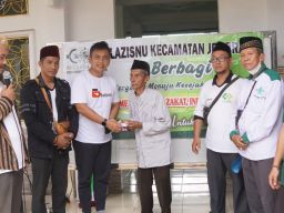 Wabup Ipat Dukung Aksi Sosial Donor Darah di Kelurahan Loloan Timur.