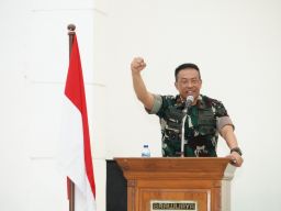 Komandan Korem 084 Bhaskara Jaya Berikan Arahan tentang Arif menyikapi Era Digitalisasi