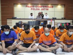 Polda Jatim Bongkar Judi Online Beromset Ratusan Juta, 500 Orang Diringkus