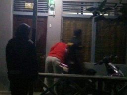 Digerebek Saat Wik-wik Sepasang Remaja di Sergai Kabur Tanpa Busana