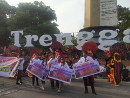 Relawan Suket Teki Gelar Aksi Damai, Dukung Penyesuaian Harga BBM