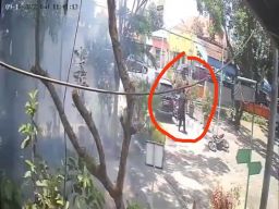 Aksi Satpan RSUD Tongas Lawan Pelaku Curanmor Terekam CCTV, Kakinya Cedera