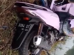 PCX dan NMAX Bertemu di Peristiwa Laka, Korban Patah Tulang