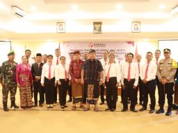 Panwascam se Kabupaten Jembrana Dilantik, Bupati Tamba: Harus Jujur dan Adil