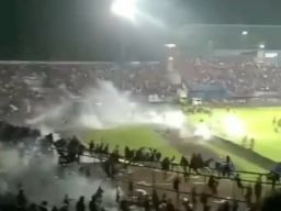 Tragedi Liga 1 di Stadion Kanjuruhan Menewaskan 127 Orang, IPW: Pecat Kapolres Malang