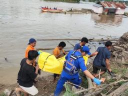 Warga Sekitar Sungai Mahakam Heboh Lantaran Ada Mayat Mengapung
