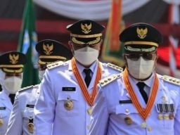 HUT ke 77 Pemprov Jatim, Wali Kota Maidi Dianugerahi ASN Achievement Award