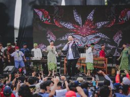 Penmkab Jember Gelar Gebyar Angklung yang Dimainkan 3200 Peserta