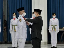Gubernur Ridwan Kamil Kukuhkan 54 Pasukan Pengibar Bendera Pusaka Jabar 2022