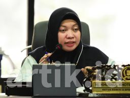 Soal Pengadaan Seragam di Surabaya, Khusnul Khotimah Minta Bikin Sistem Baru